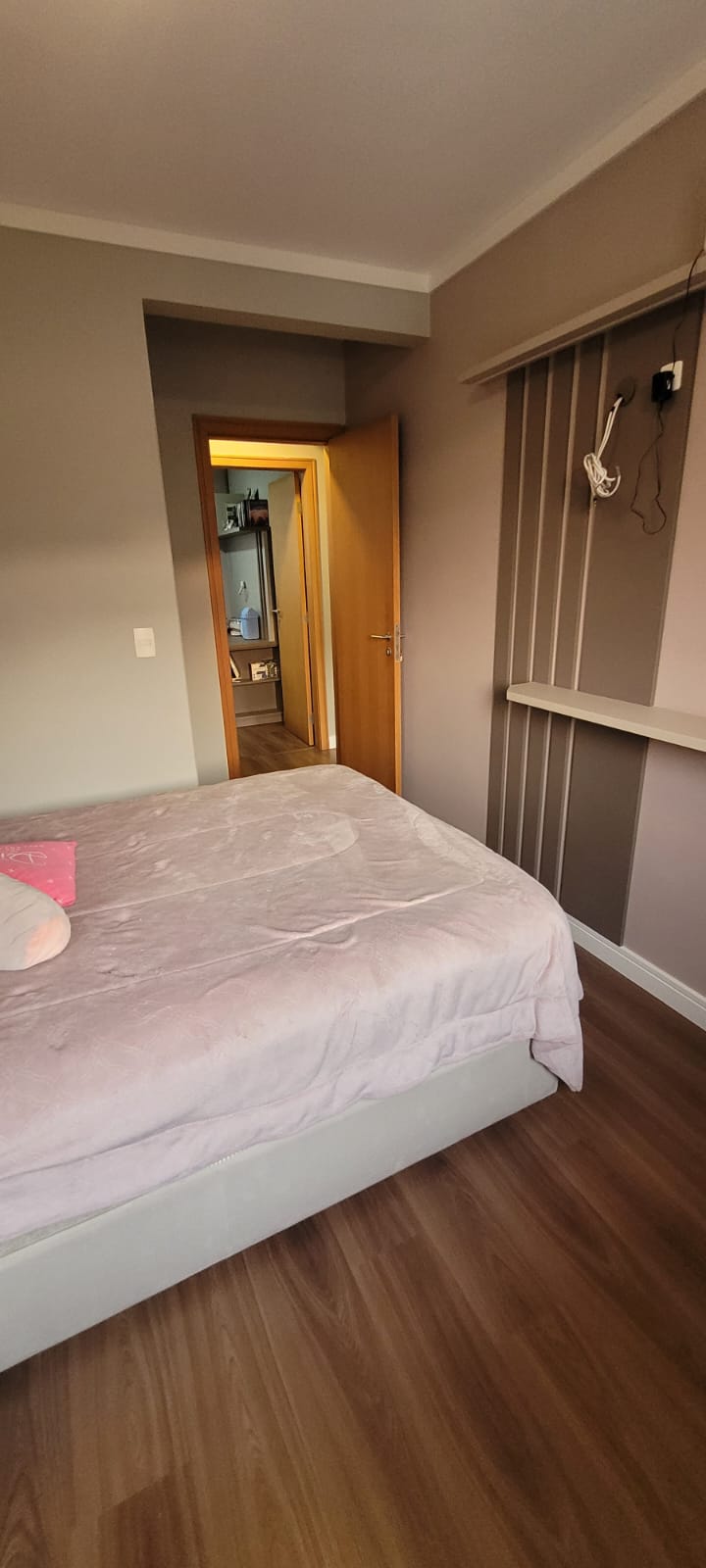 Sobrado 3 quartos sendo 1 suite a venda no bairro Novo Mundo, Curitiba - PR. Valor de Venda R$ 580.000,00