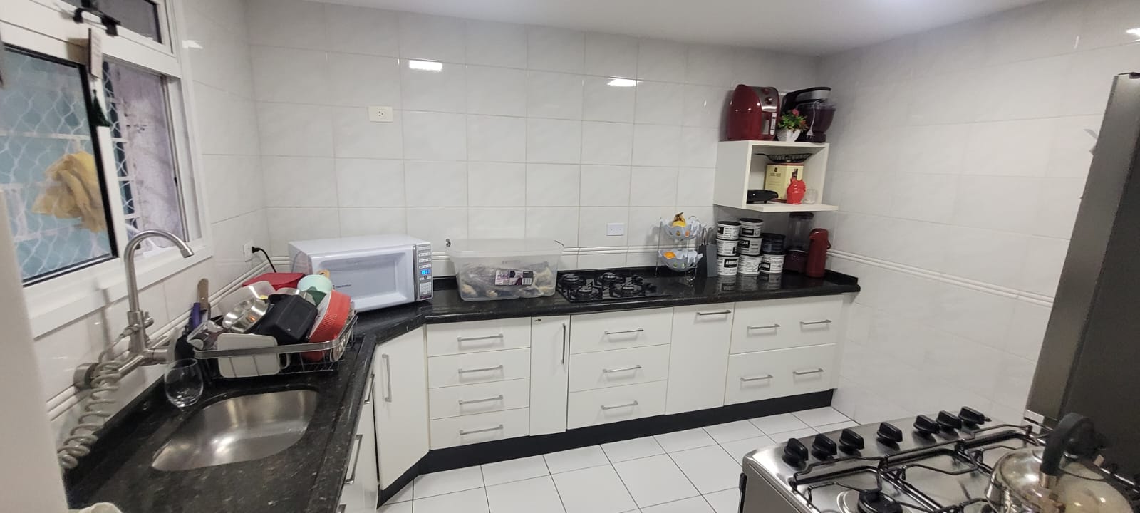 Sobrado 3 quartos sendo 1 suite a venda no bairro Novo Mundo, Curitiba - PR. Valor de Venda R$ 580.000,00