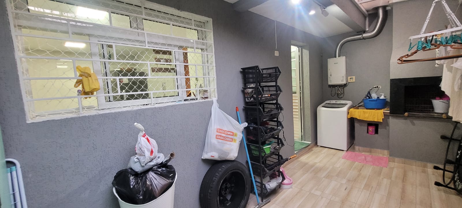 Sobrado 3 quartos sendo 1 suite a venda no bairro Novo Mundo, Curitiba - PR. Valor de Venda R$ 580.000,00
