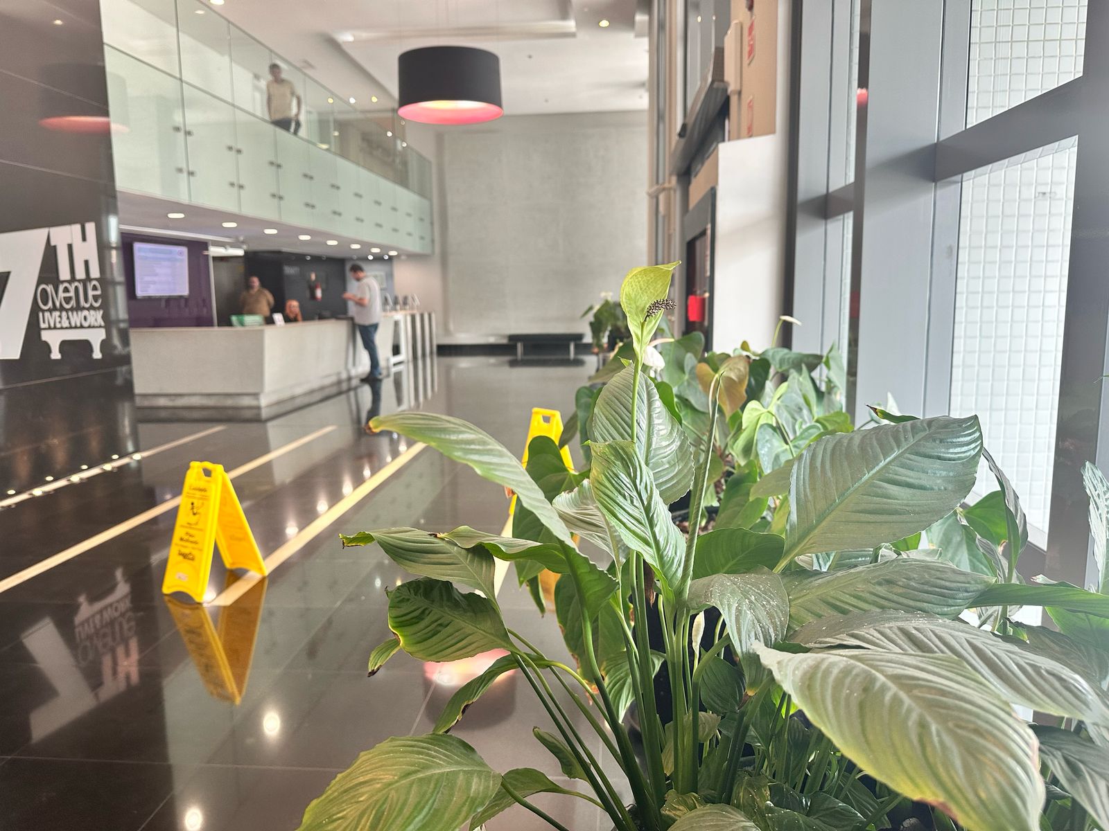 Sala comercial à venda Edifício 7th Avenue Trinity e Chelsea no bairro Rebouças em Curitiba - PR, com 62M².  Valor de venda  R$ 480.000,00.