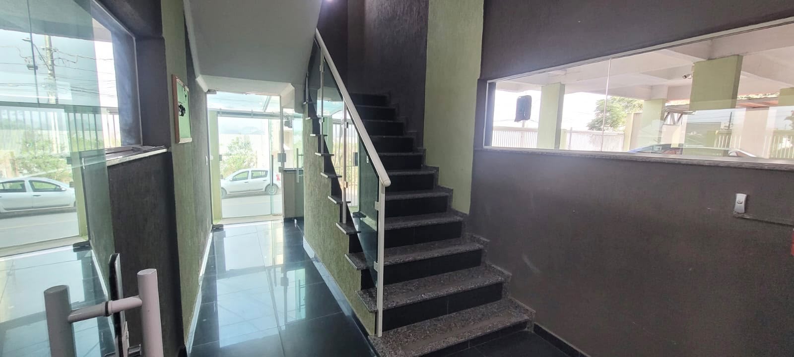 Apartamento garden 2 quartos a venda no Cond. Res. das Nações, no Cruzeiro em São José dos Pinhais-PR. Valor de venda R$300.000,00.