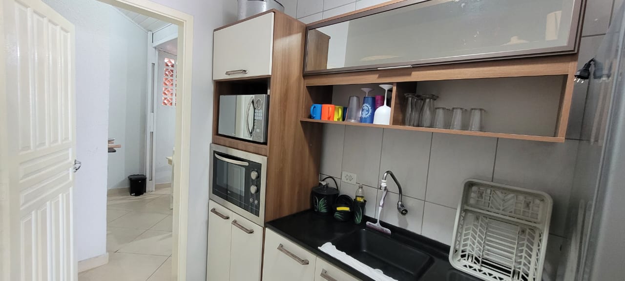 Casa para diária em Matinhos-PR R$ 600,00, a 5 minutos do Centro e da Praia.