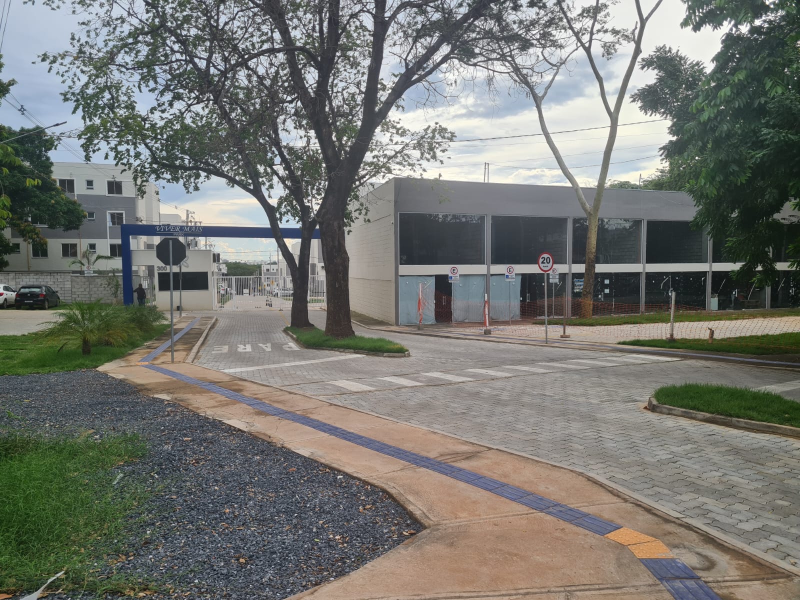 CONDOMINIO VIVER MAIS PARK CUIABÁ / APTO COM MOVEIS