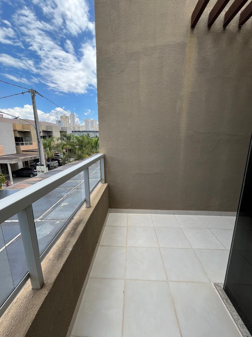 Sobrado em Condomínio 003/04