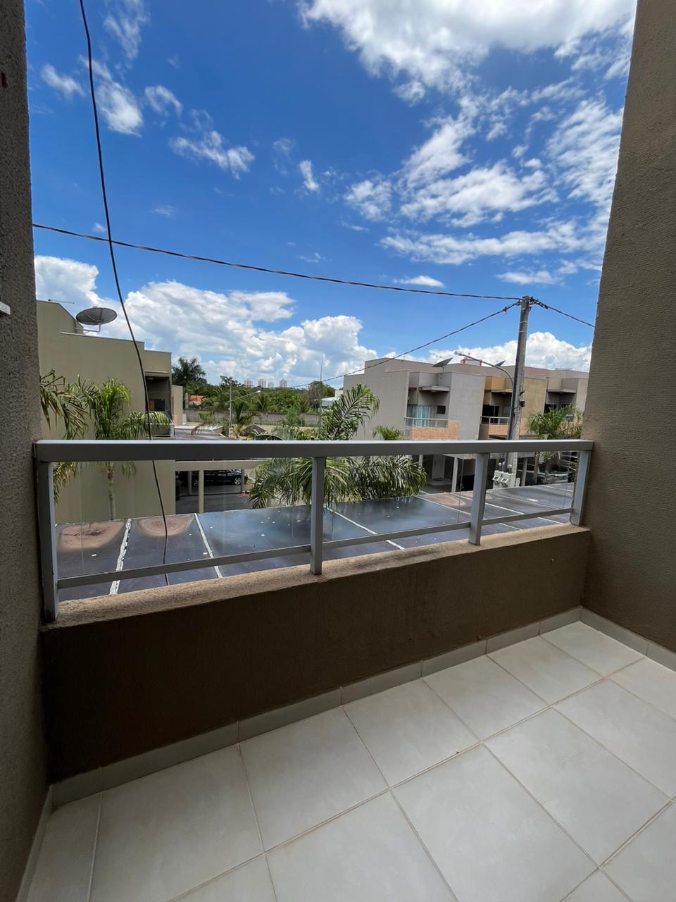 Sobrado em Condomínio 003/04