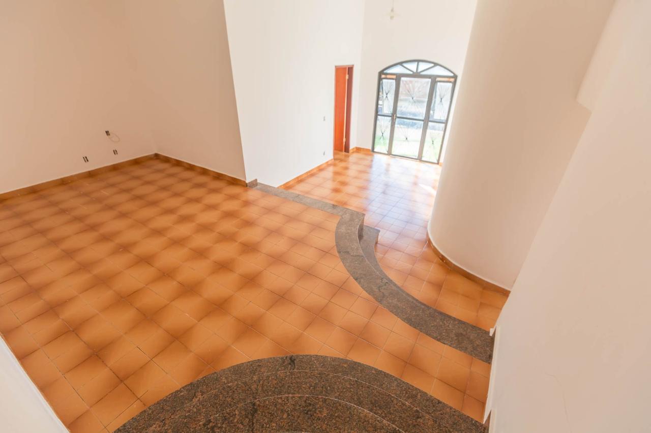 Casa excelente para Fins comercias -Sta Cruz I