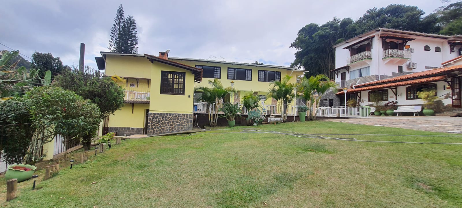 POUSADA, COM EXCLUSIVIDADE, RUA BRUNO LUCCI, VILA SUÍÇA, MIGUEL PEREIRA/RJ.  