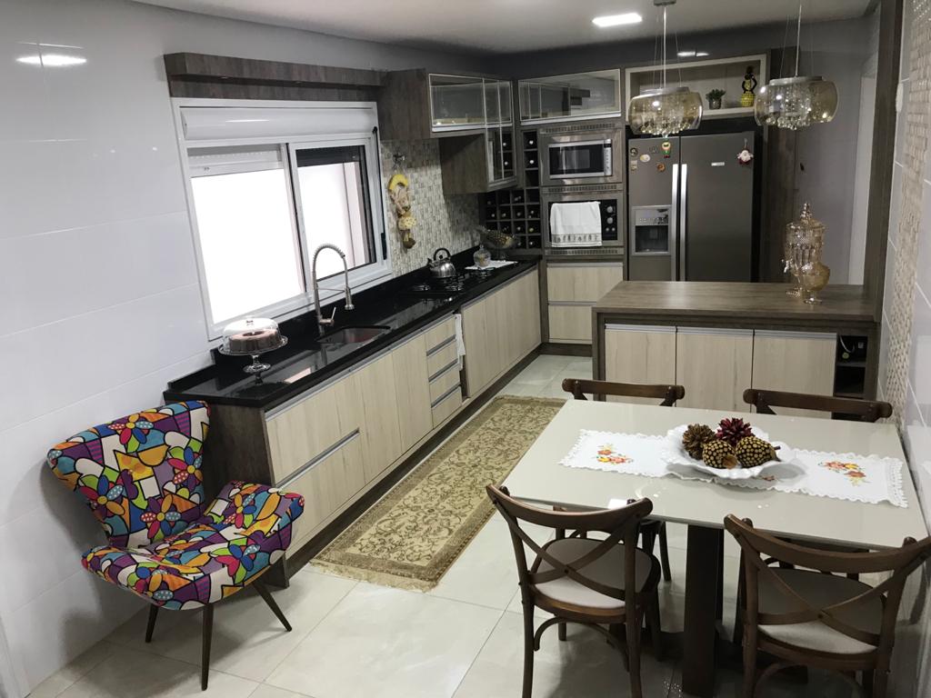 Casa de alto padrão a venda no Bairro José Bonifácii