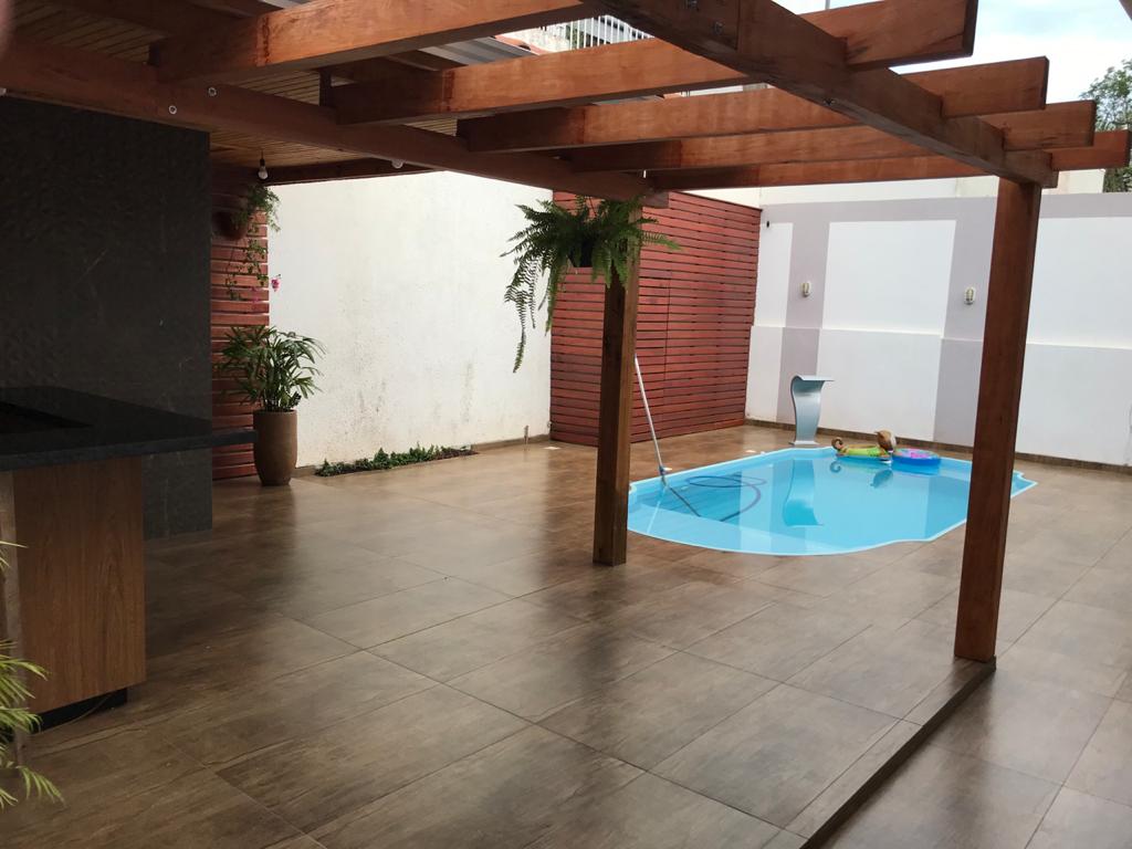 Casa de alto padrão a venda no Bairro José Bonifácii