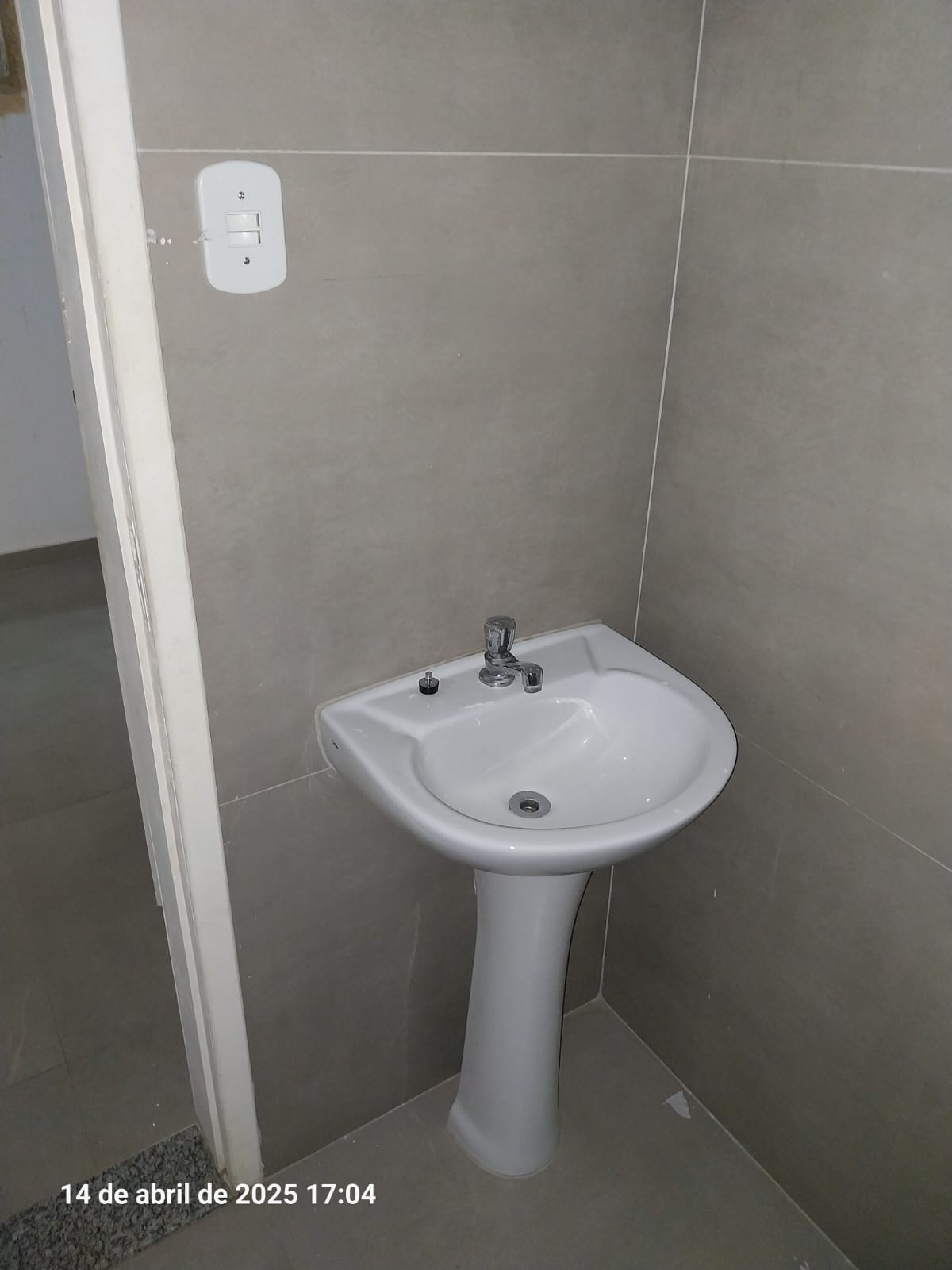 APARTAMENTO COMERCIAL NO CENTRO DE ALCÂNTARA