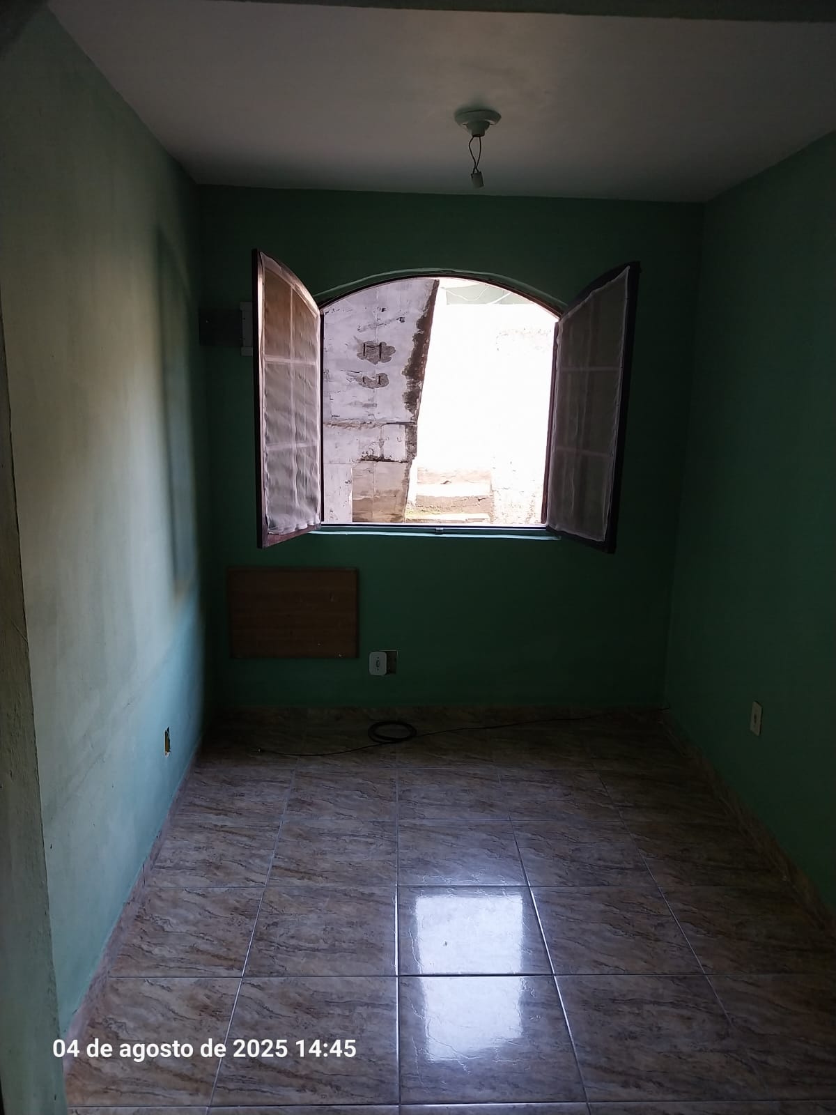 CASA NO BAIRRO ALMERINDA