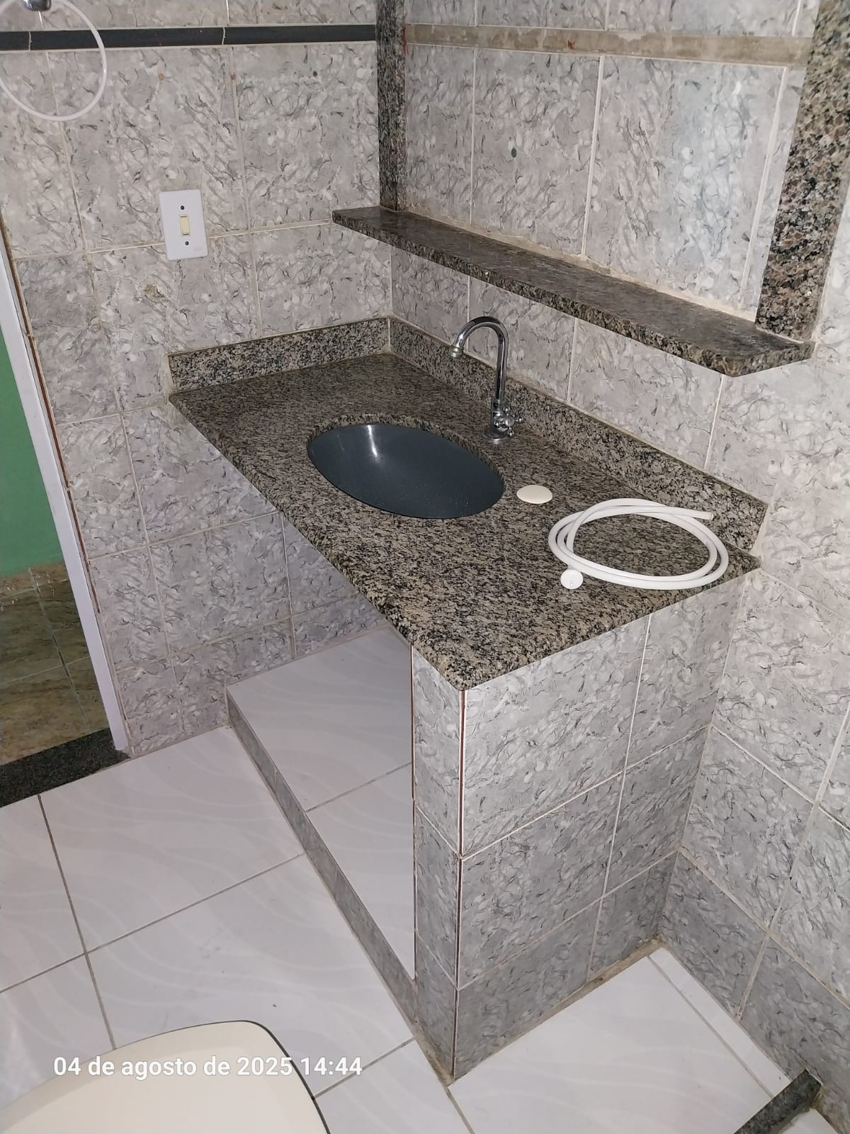 CASA NO BAIRRO ALMERINDA