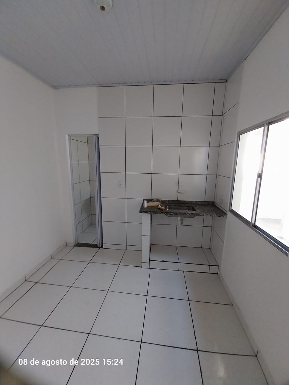 CASA NO BAIRRO ALMERINDA