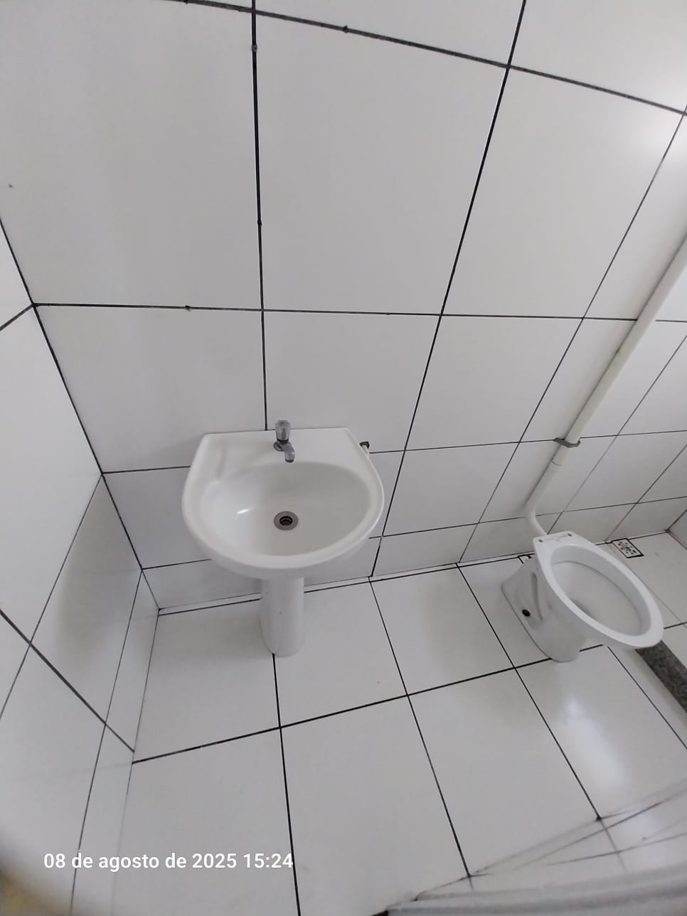 CASA NO BAIRRO ALMERINDA