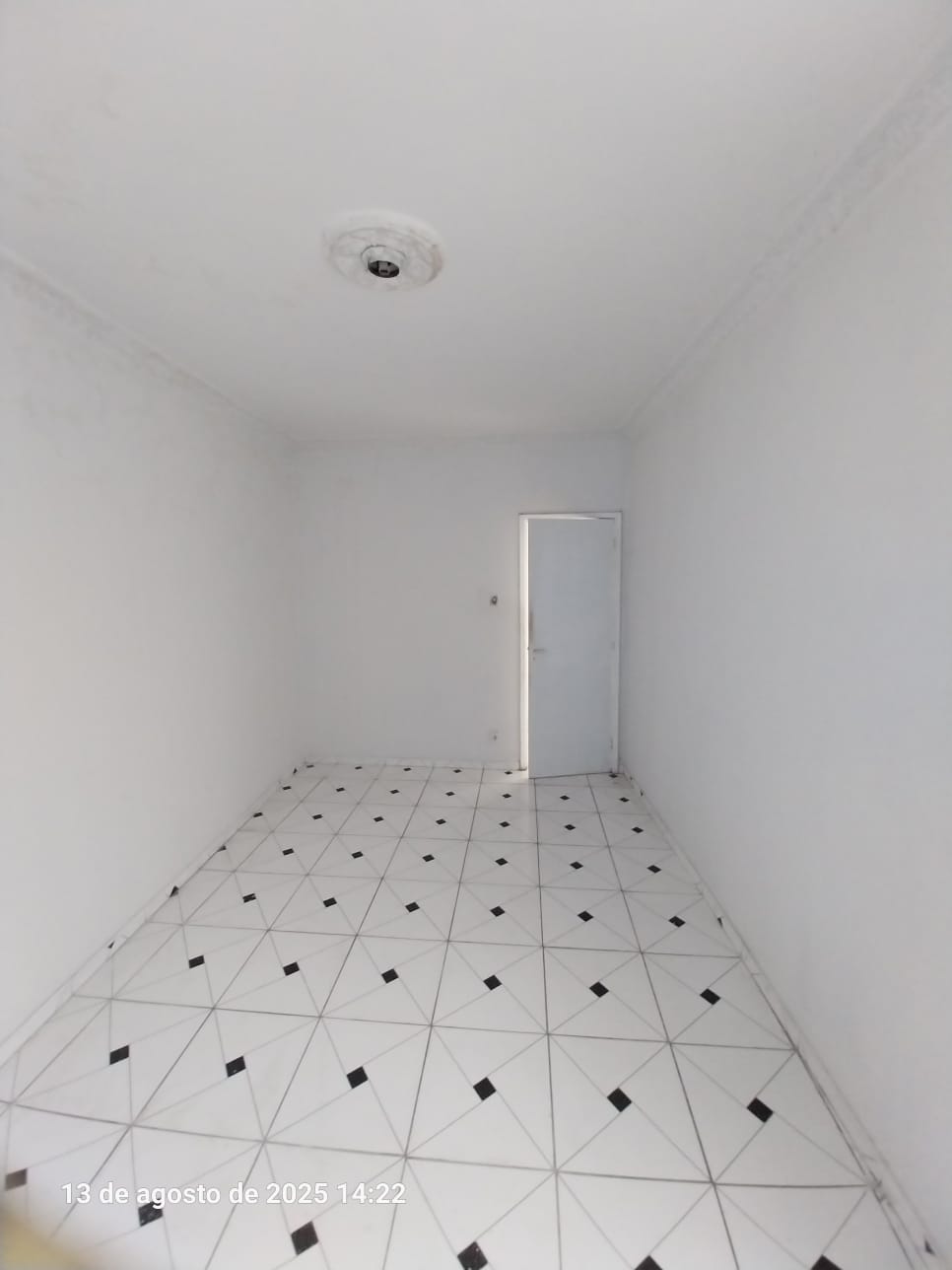 APARTAMENTO NO COLUBANDÊ