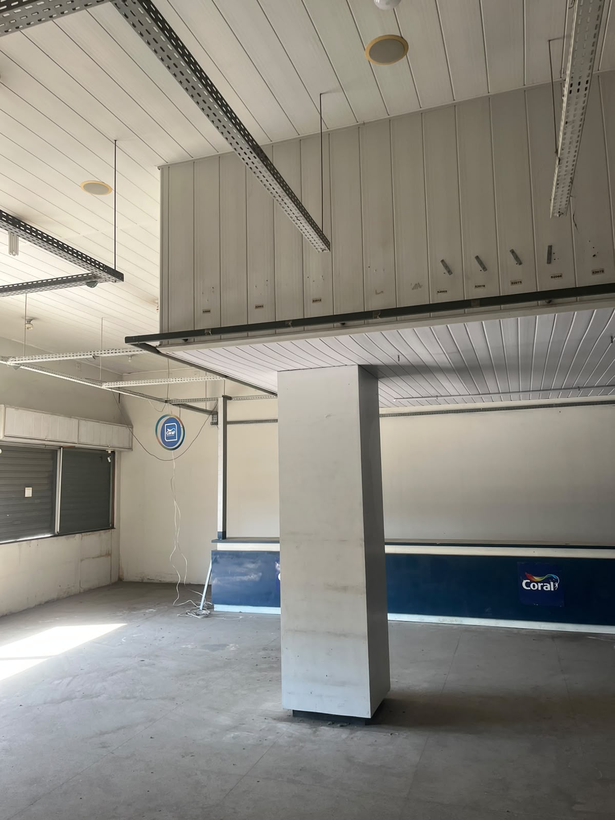 LOJA COMERCIAL COM 500M² E COM 200 METROS DE ESTOQUE