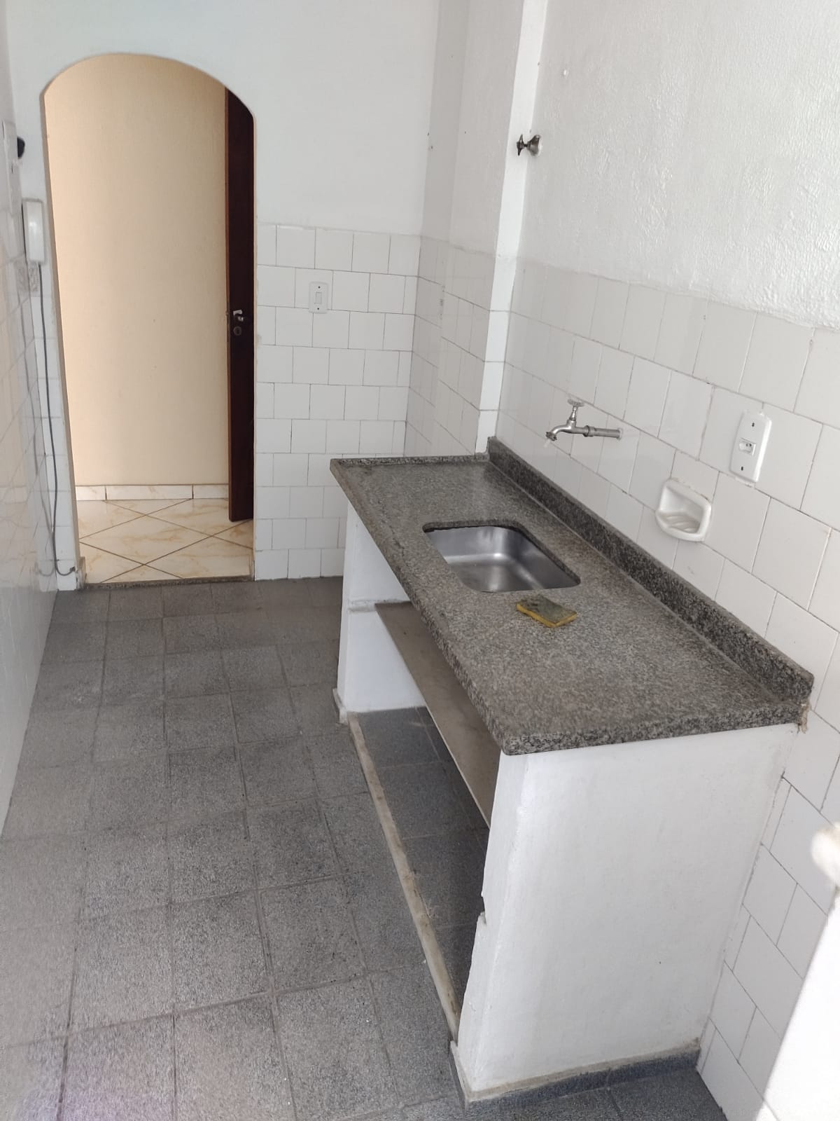 ÓTIMO APARTAMENTO NO COLUBANDE 
