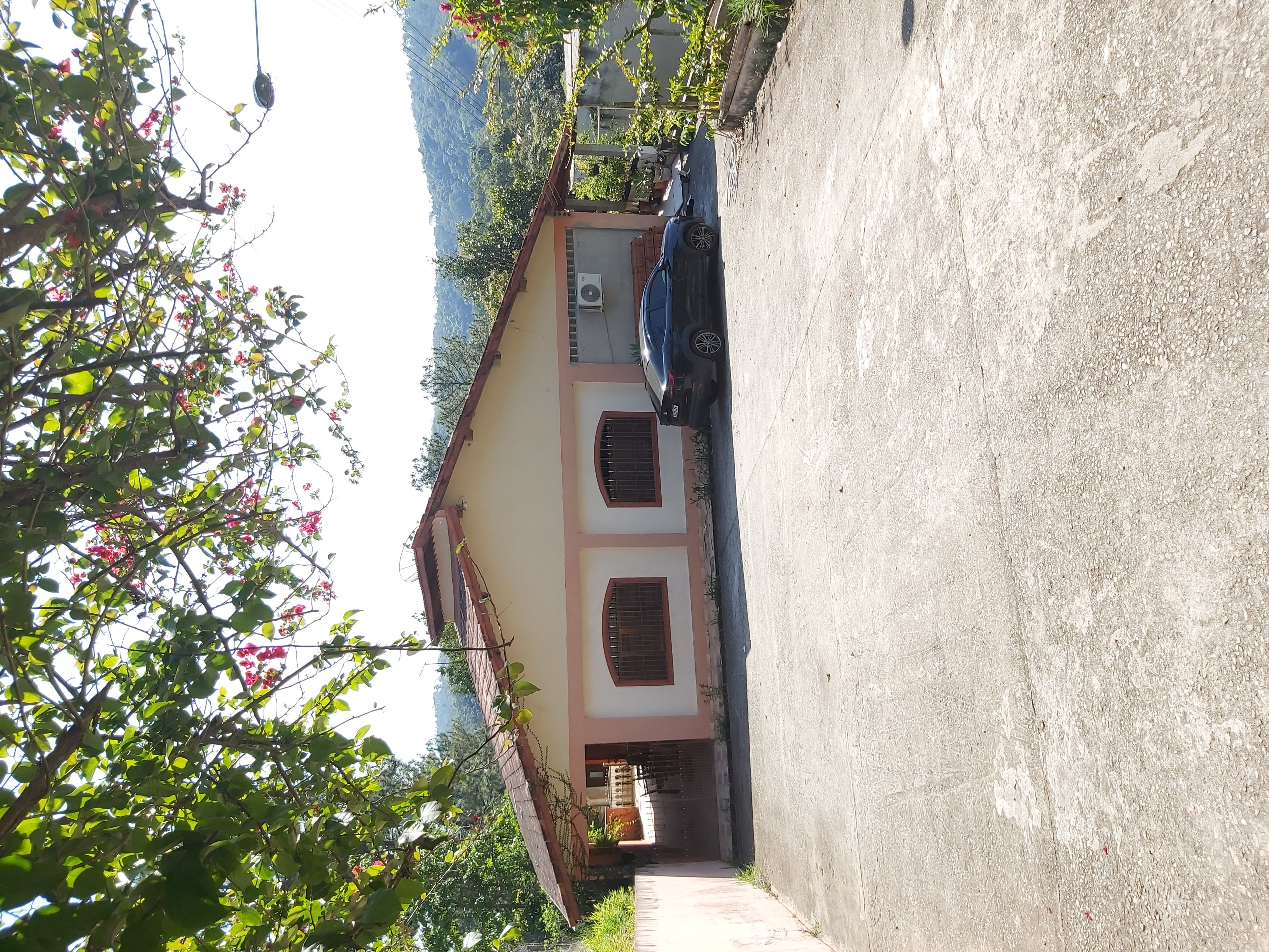 Chácara à Venda em Jardim Arujá, Arujá SP - 3.200m² de Terreno com 310m² de Área Construída