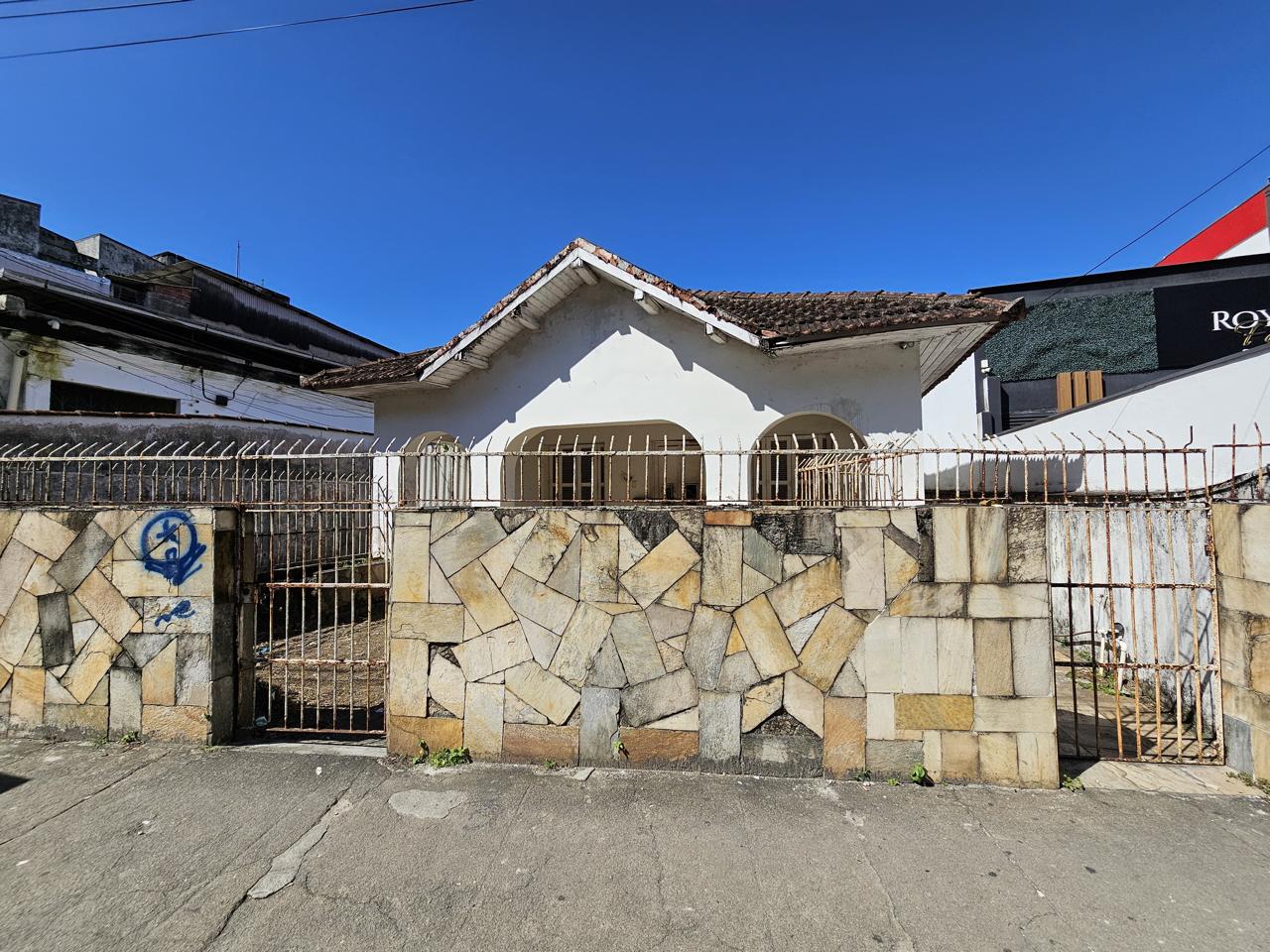 Propriedade única a venda no Centro de Angra dos Reis/RJ