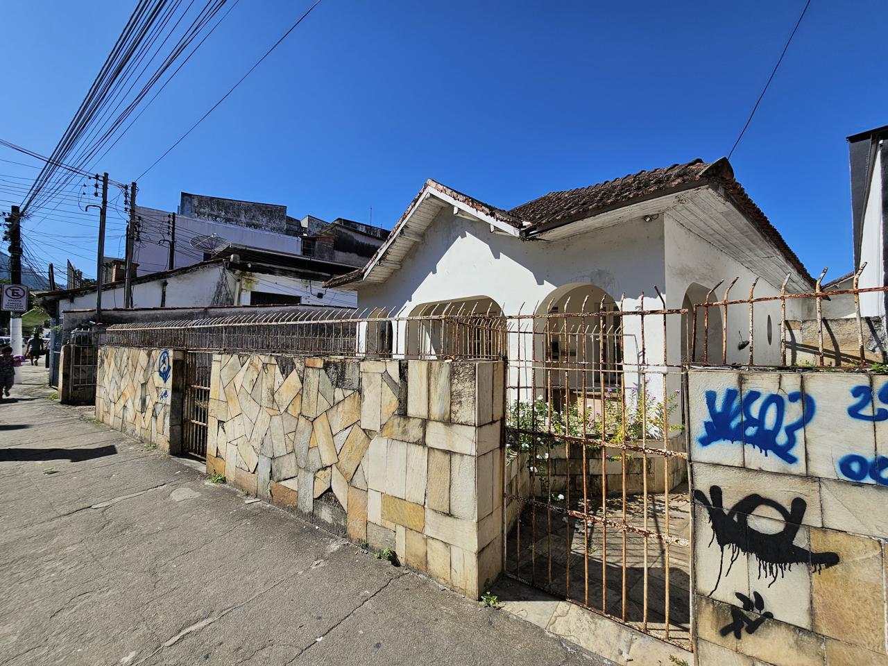 Propriedade única a venda no Centro de Angra dos Reis/RJ