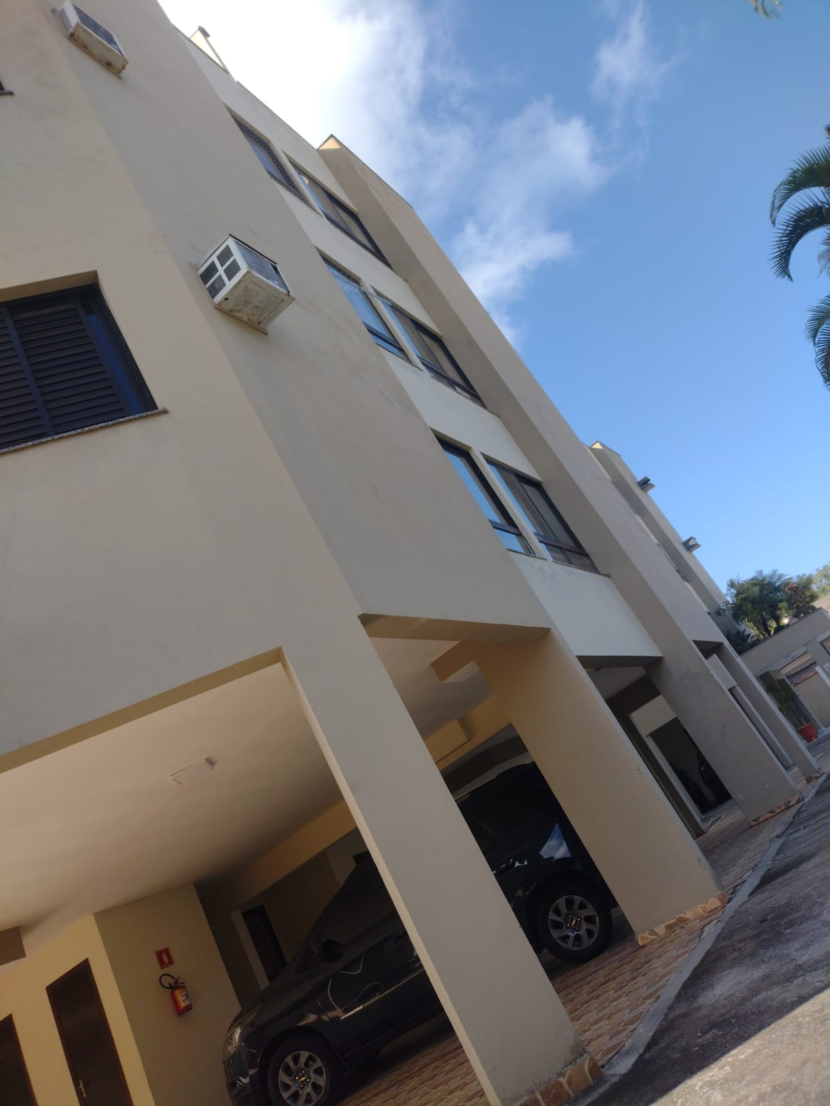 apto 2 dormitórios a 700 metros da praia Martin de sa