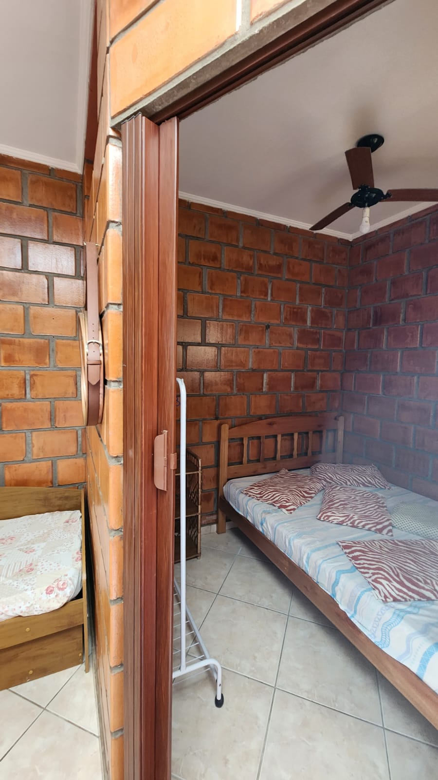 flat 50 metros da prainha