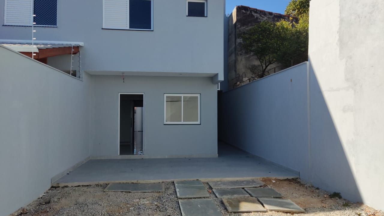 SOBRADO NO BAIRRO MONTE CASTELO