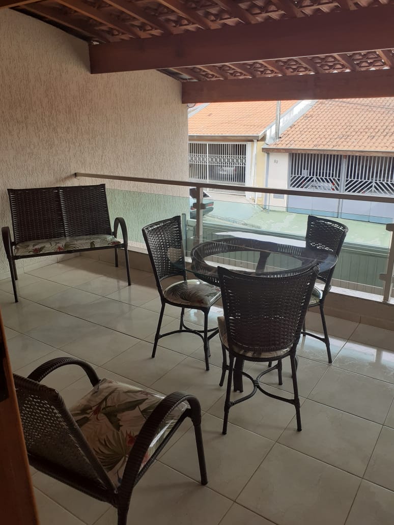 SOBRADO NO JARDIM SANTO ONOFRE