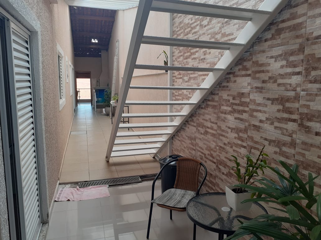 SOBRADO NO JARDIM SANTO ONOFRE