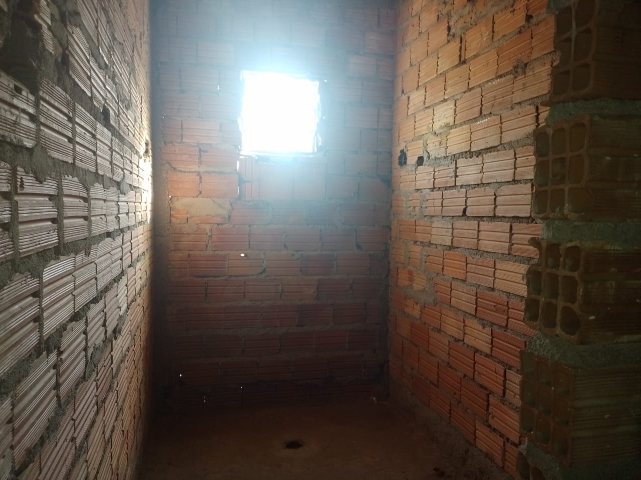 SOBRADO Á VENDA NO JARDIM NOVA DETROIT