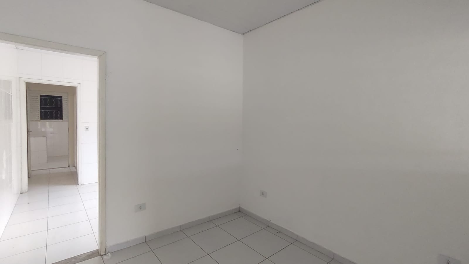 CASA PARA LOCAÇÃO NO BAIRRO- JARDIM DO LAGO