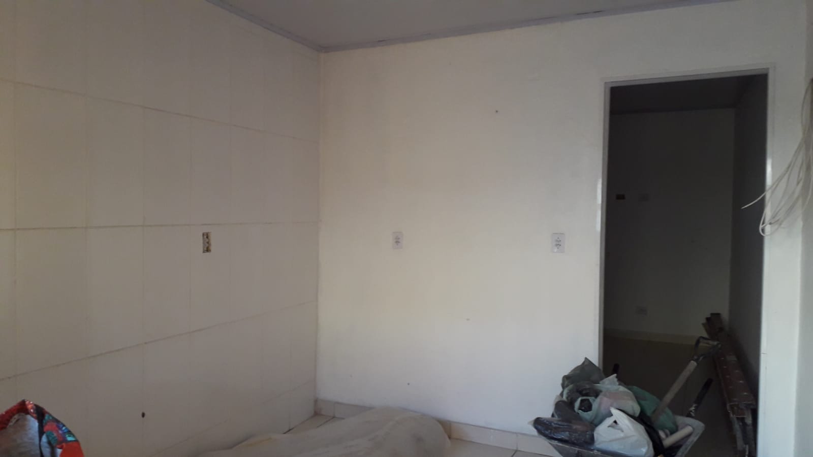 PRÉDIO COMERCIAL 