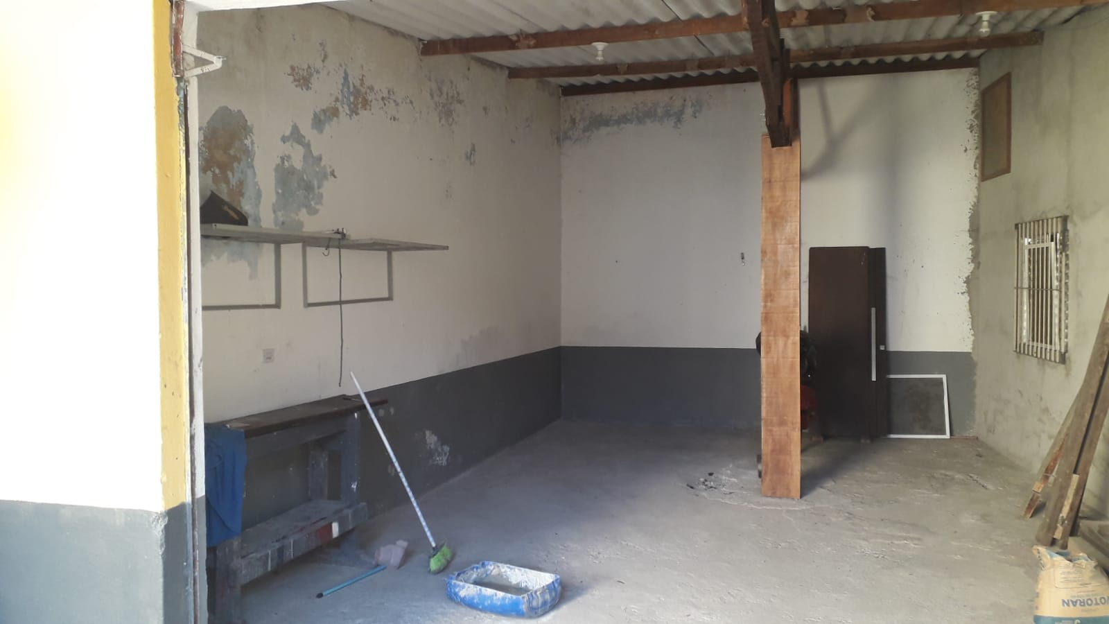PRÉDIO COMERCIAL 