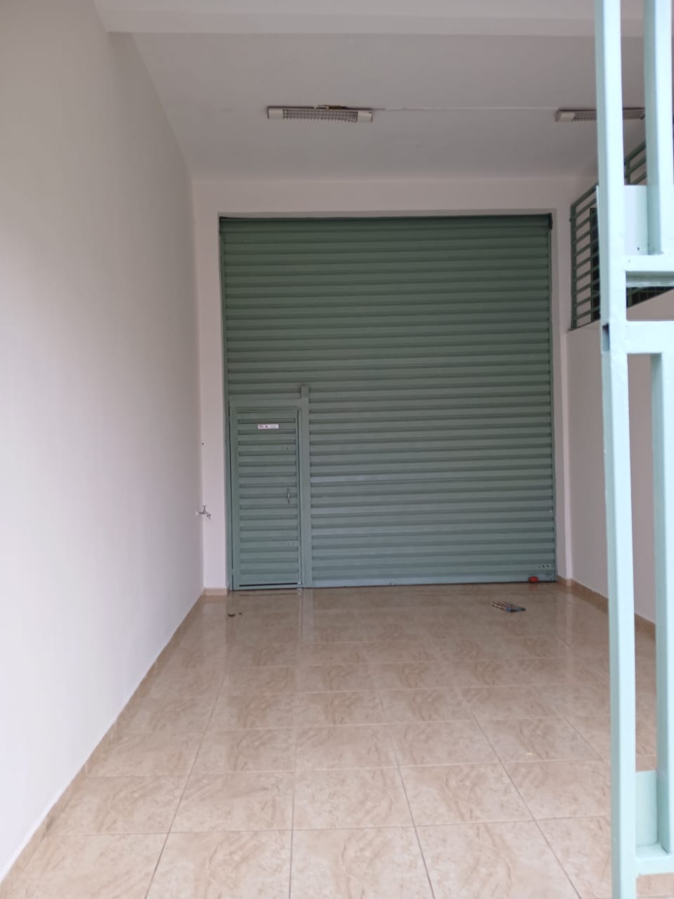 ALUGA-SE SALÃO COMERCIAL NA NOVA CURUÇÁ!