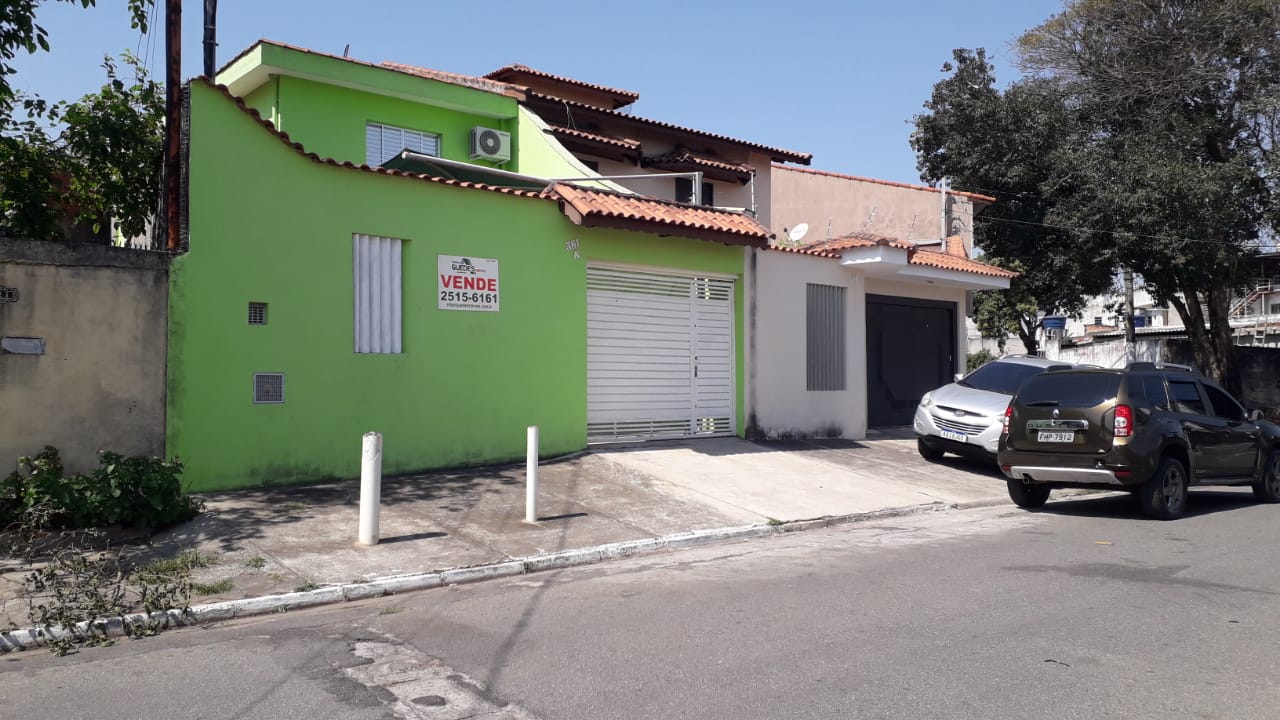 Casa à Venda: Sobrado Aconchegante e Bem Localizado!