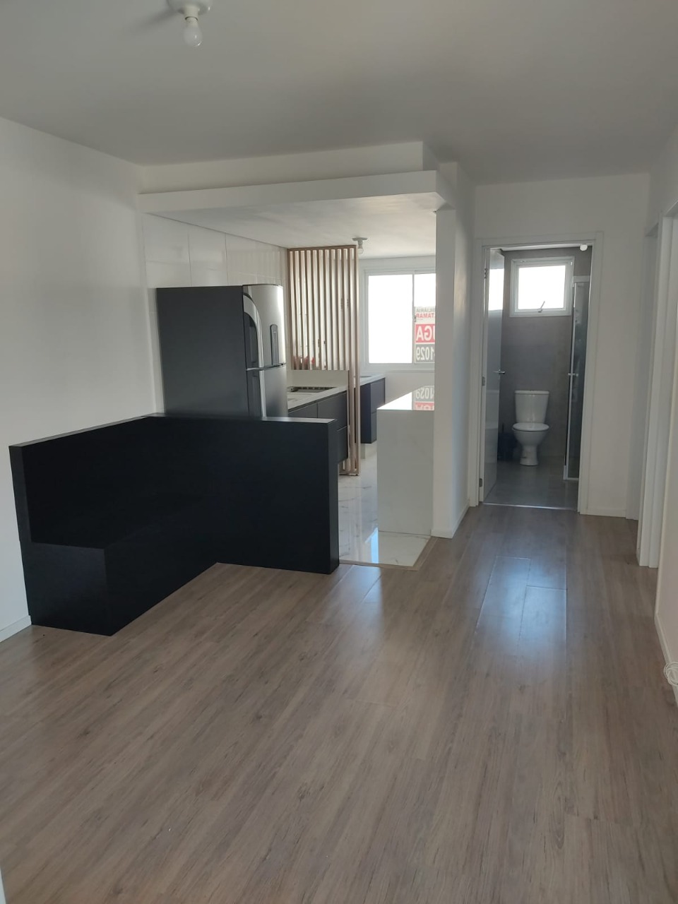 Excelente Apto a venda, com Acabamento Superior que foi entregue pela construtora!!  Porcelanato de 1⁰ linha cozinha e banheiro, com móveis planejados por uma das empresas mais conceituadas no ramo moveleiro. 