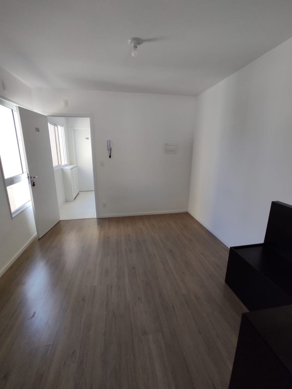 Excelente Apto a venda, com Acabamento Superior que foi entregue pela construtora!!  Porcelanato de 1⁰ linha cozinha e banheiro, com móveis planejados por uma das empresas mais conceituadas no ramo moveleiro. 
