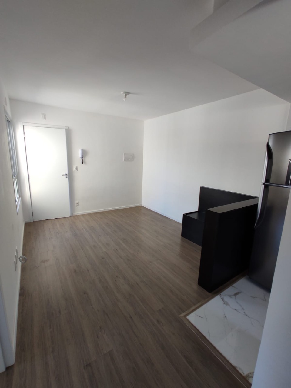 Excelente Apto a venda, com Acabamento Superior que foi entregue pela construtora!!  Porcelanato de 1⁰ linha cozinha e banheiro, com móveis planejados por uma das empresas mais conceituadas no ramo moveleiro. 