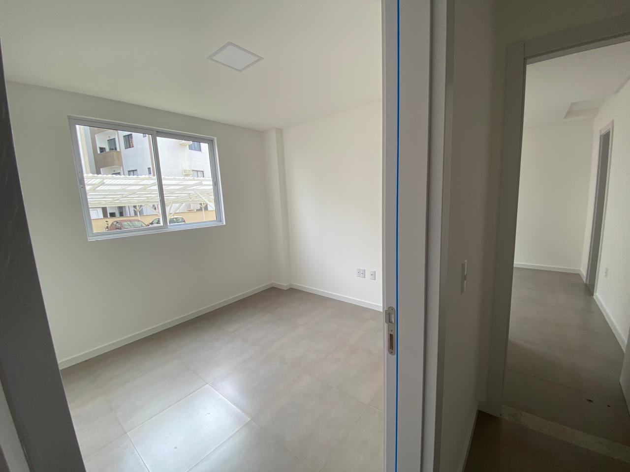 APARTAMENTO TÉRREO DE FRENTE SEMI MOBILIADO DE FRENTE PARA LOCAÇÃO ANUAL