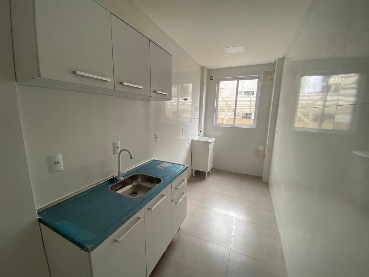 APARTAMENTO TÉRREO DE FRENTE SEMI MOBILIADO DE FRENTE PARA LOCAÇÃO ANUAL