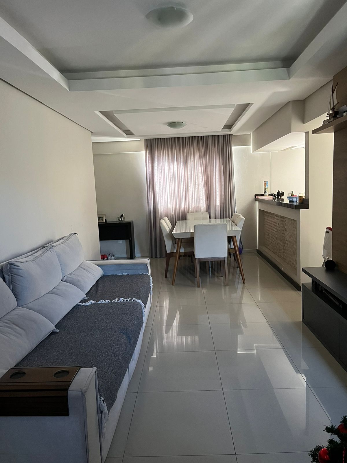 APARTAMENTO REFORMADO E MOBILIADO NO PIONEIROS PARA VENDA