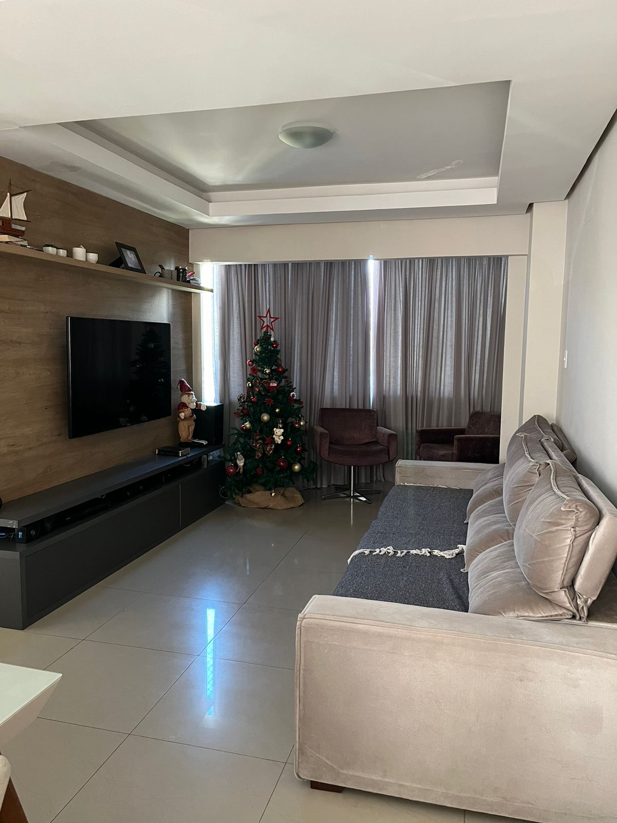 APARTAMENTO REFORMADO E MOBILIADO NO PIONEIROS PARA VENDA