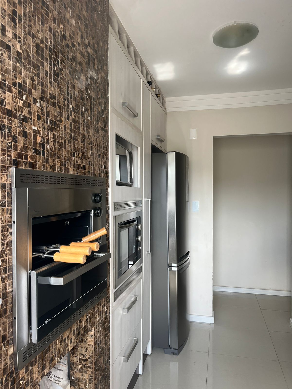 APARTAMENTO REFORMADO E MOBILIADO NO PIONEIROS PARA VENDA