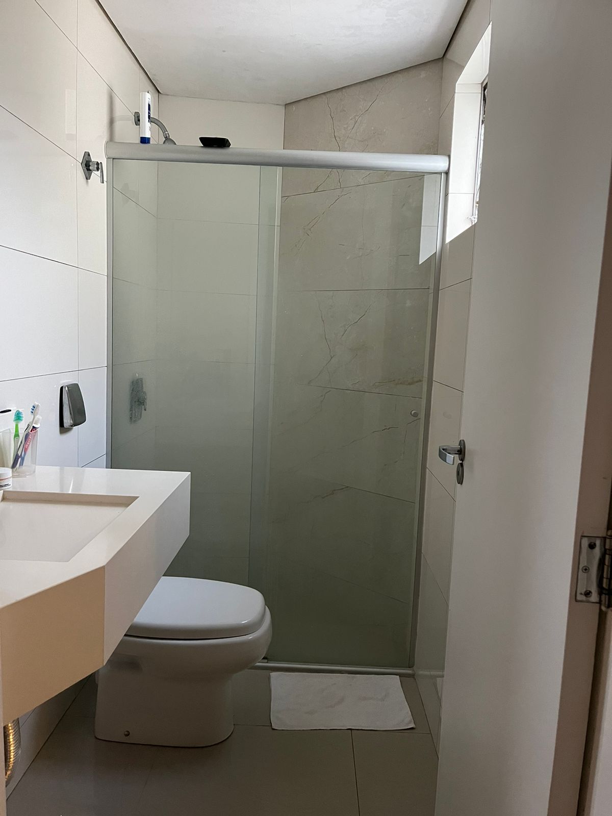APARTAMENTO REFORMADO E MOBILIADO NO PIONEIROS PARA VENDA