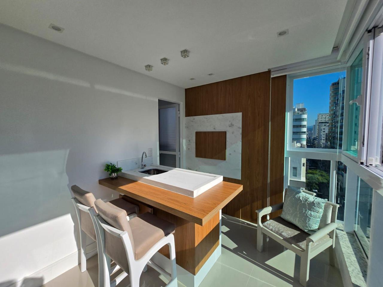 APARTAMAMENTO MOBILIADO COM 3 DORMITÓRIOS A VENDA E COM ÁREA DE LAZER 