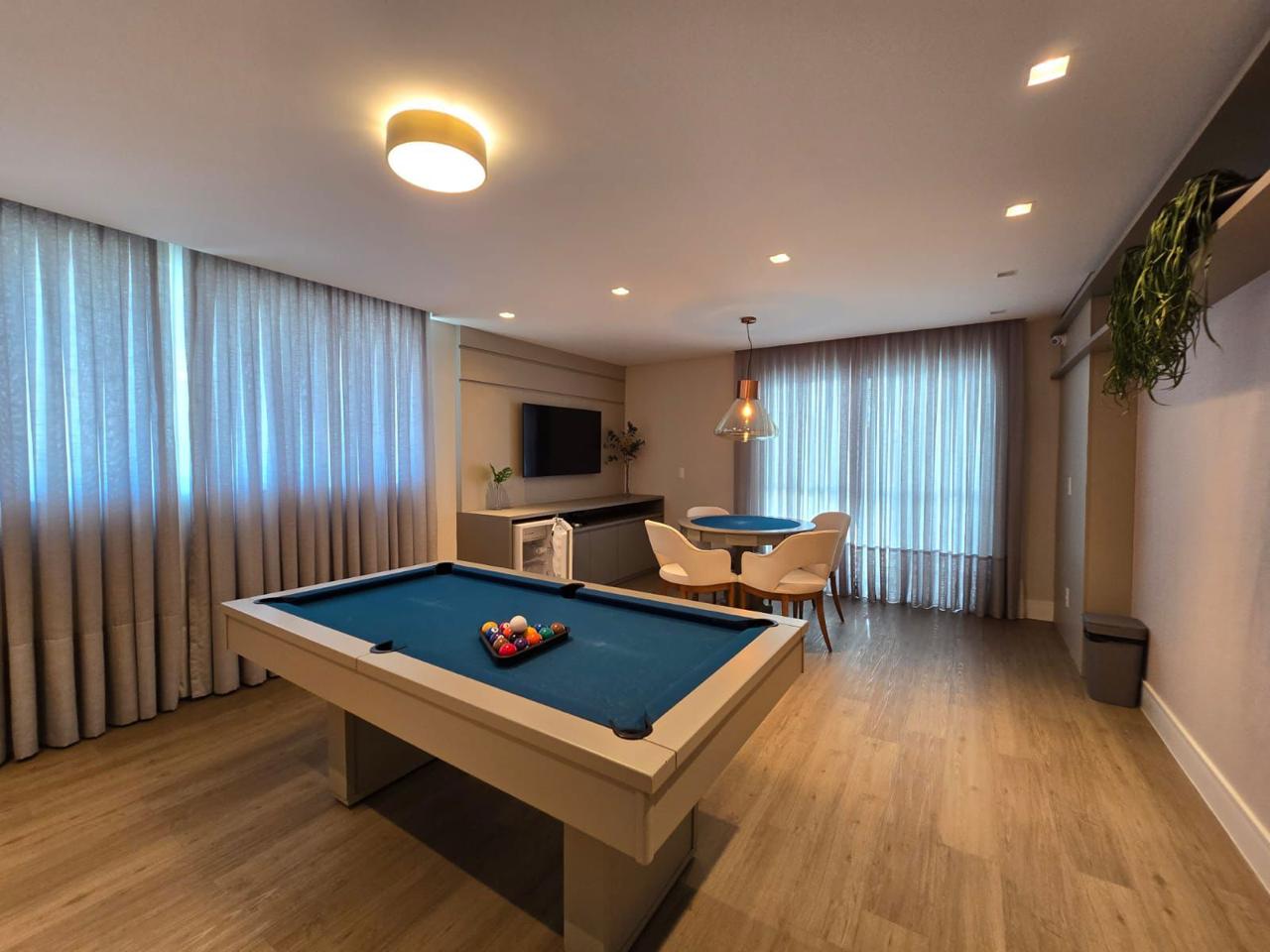 APARTAMAMENTO MOBILIADO COM 3 DORMITÓRIOS A VENDA E COM ÁREA DE LAZER 