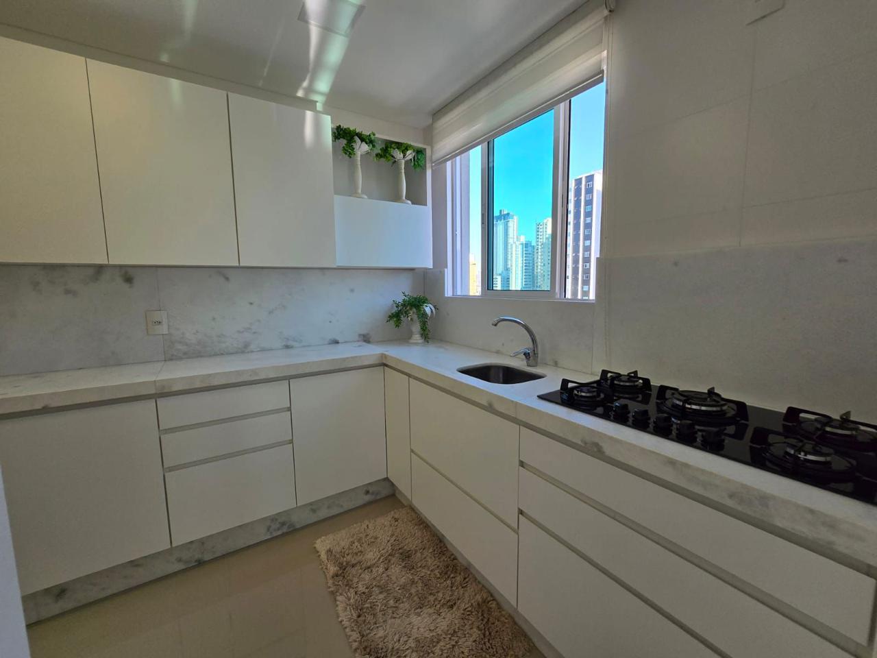 APARTAMAMENTO MOBILIADO COM 3 DORMITÓRIOS A VENDA E COM ÁREA DE LAZER 