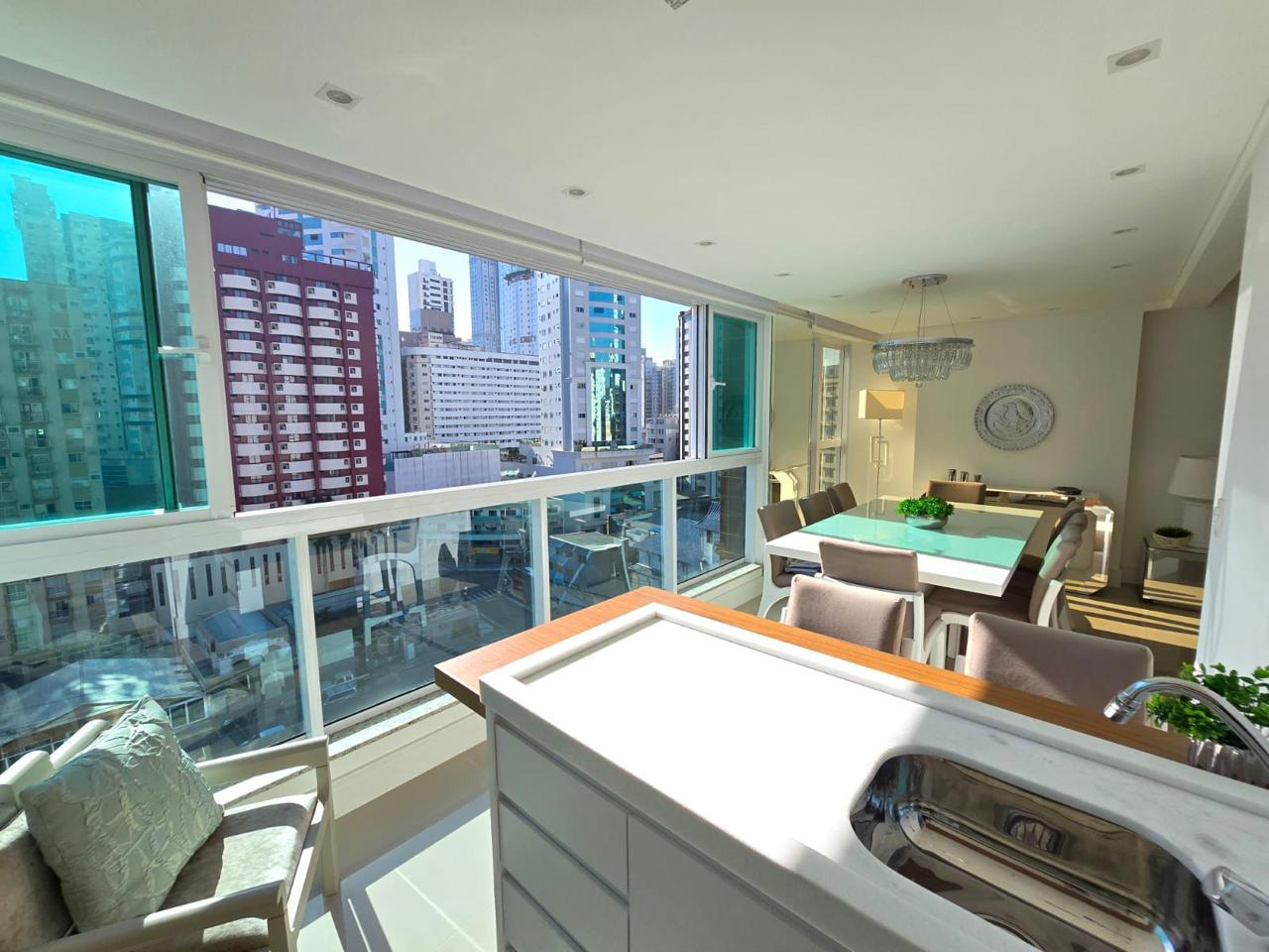 APARTAMAMENTO MOBILIADO COM 3 DORMITÓRIOS A VENDA E COM ÁREA DE LAZER 