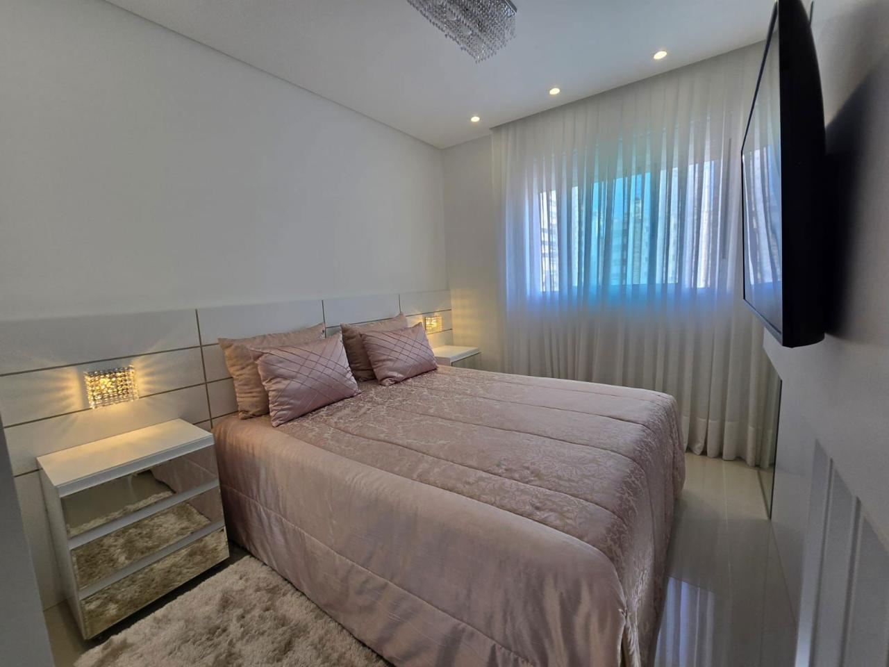 APARTAMAMENTO MOBILIADO COM 3 DORMITÓRIOS A VENDA E COM ÁREA DE LAZER 
