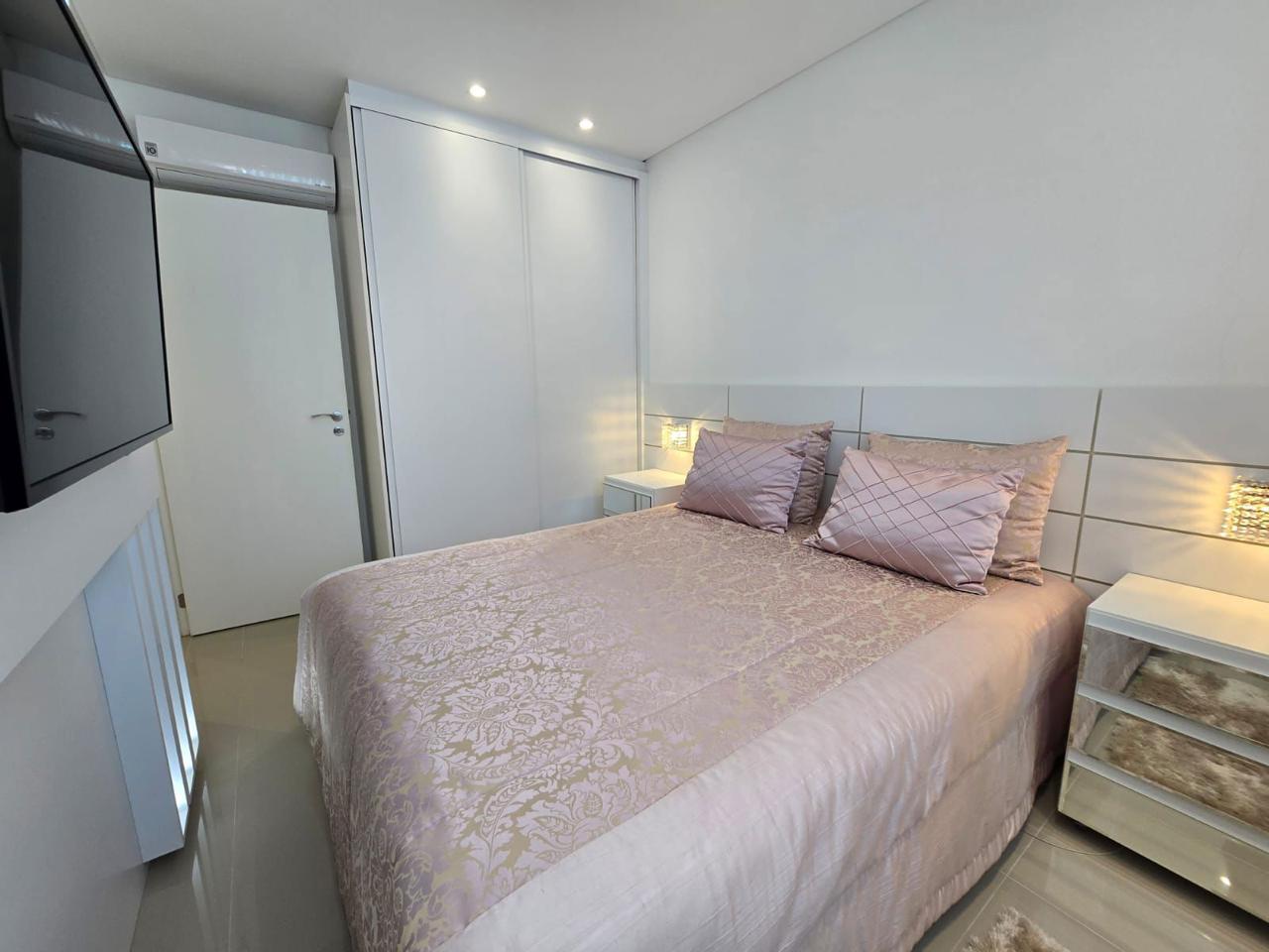 APARTAMAMENTO MOBILIADO COM 3 DORMITÓRIOS A VENDA E COM ÁREA DE LAZER 